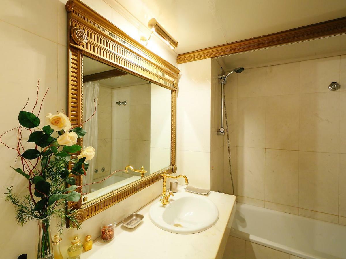 Apartment Plaza De Catalunya - Pso- De Gracia By Interhome Barcelona Bagian luar foto
